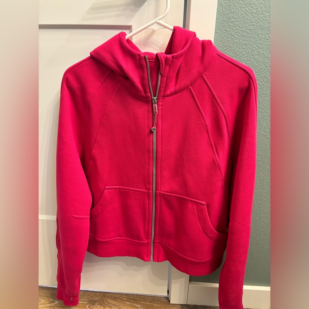 Women’s Lululemon cropped oversized hoodie - size M/L
